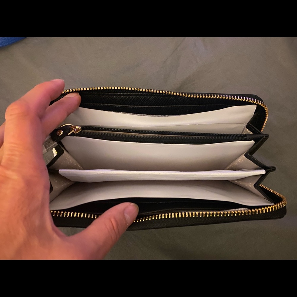 Kate Spade Wallet - Picture 2 of 5